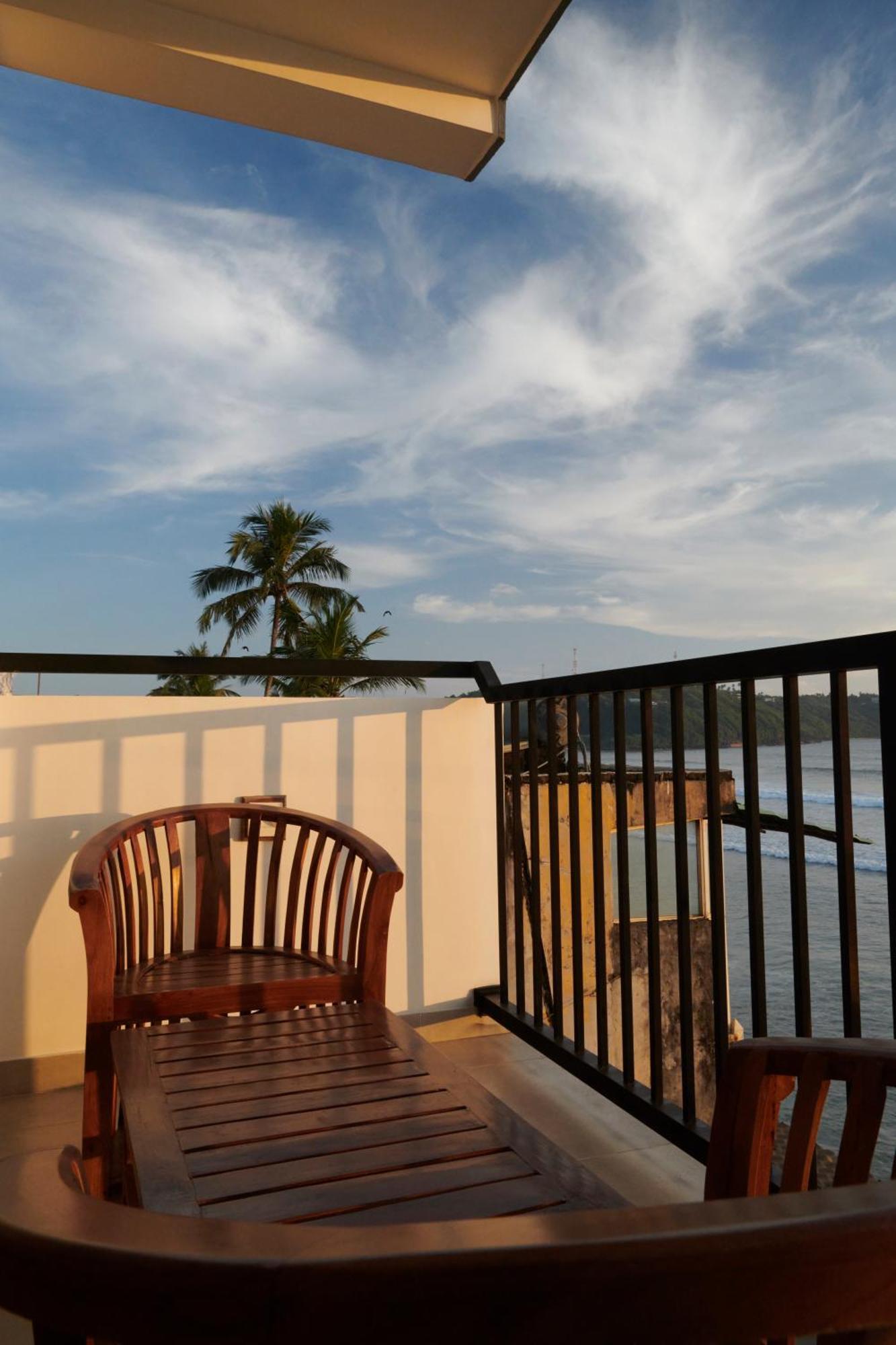 Kings Bay Beach Resort Galle Exterior foto
