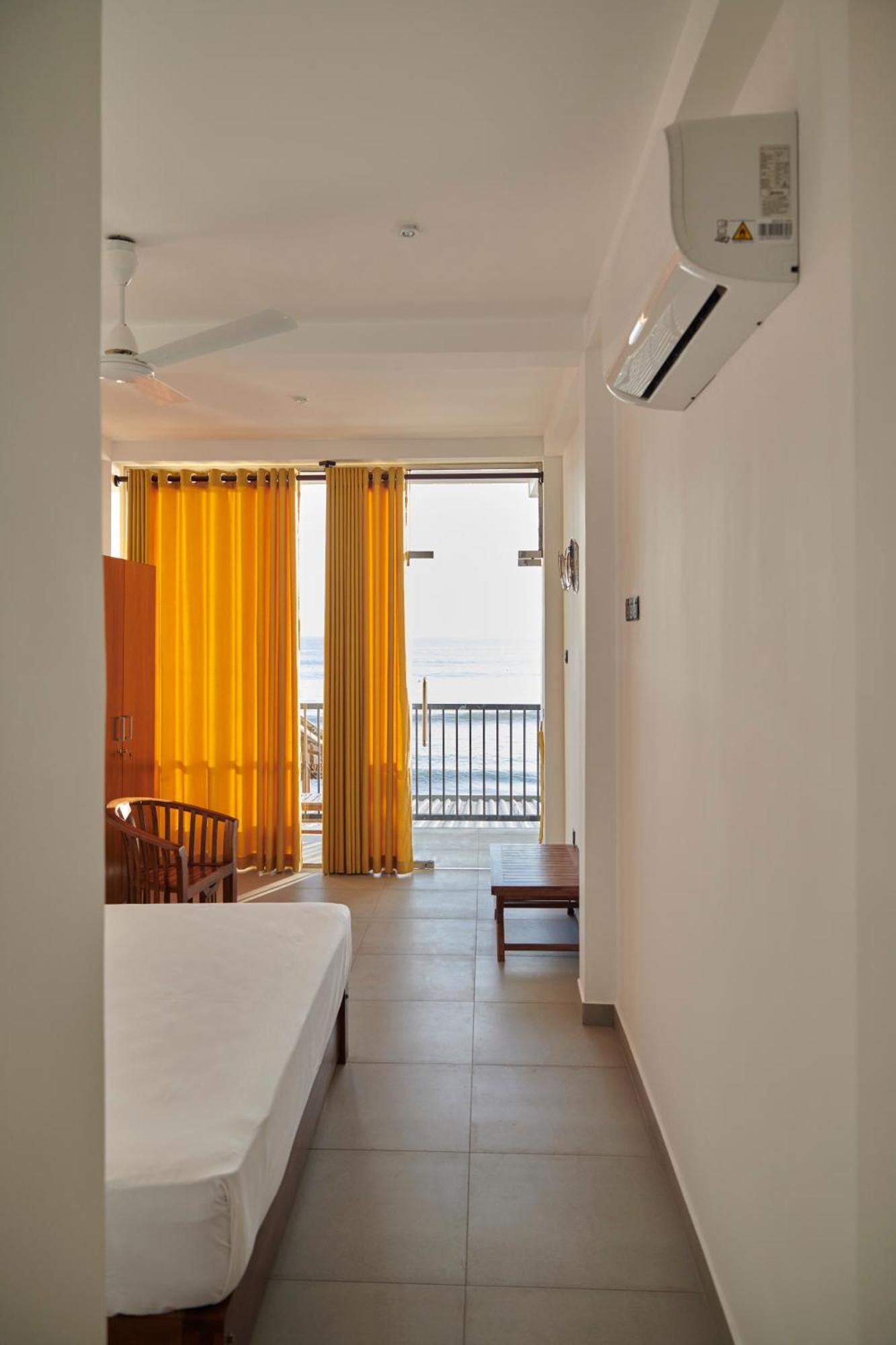 Kings Bay Beach Resort Galle Exterior foto