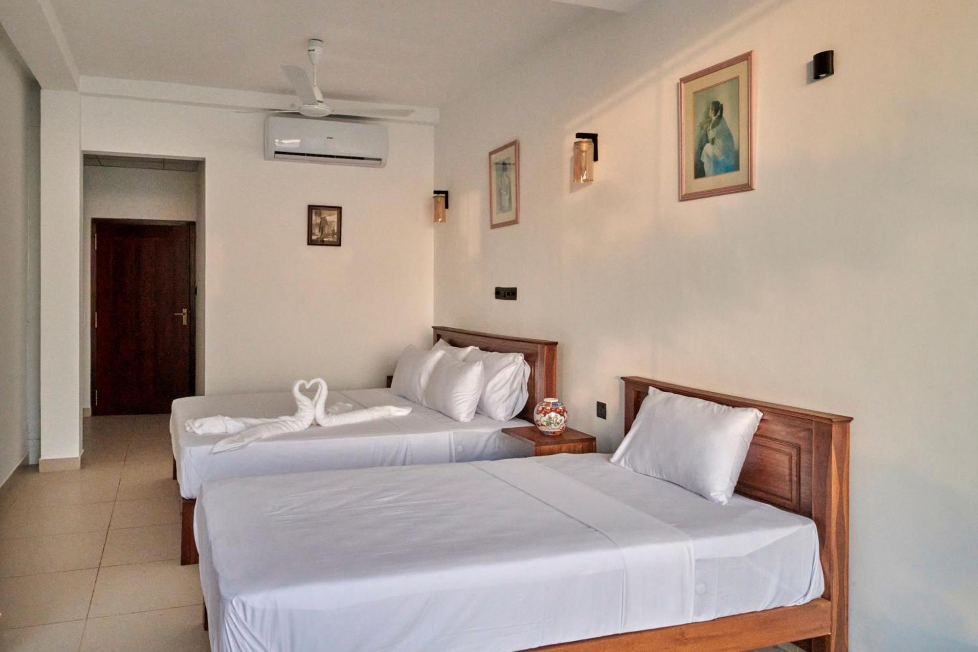 Kings Bay Beach Resort Galle Exterior foto